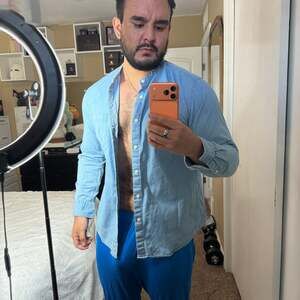 Uniqlo Men's Premium Linen Stand Collar Long-Sleeve Shirt in Light Blue